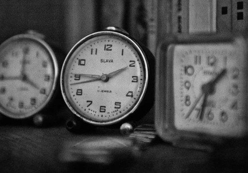 Zmiana czasu 2026. W nocy przestawiamy zegarki i śpimy krócej