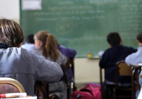 Egzaminy ósmoklasistów po nowemu. Pomoc oferuje nietypowy nauczyciel