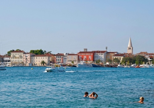 Ruszyły zapisy na kolonie i obozy. Niektórym do wyjazdu dopłaci pracodawca