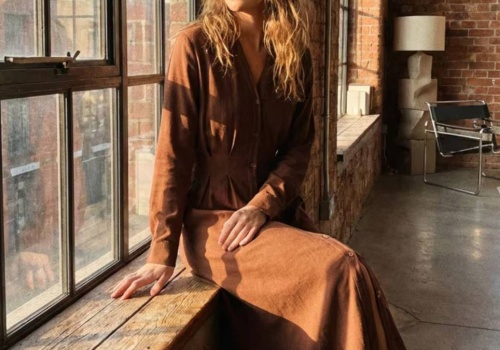 Ta czekoladowa sukienka z Sinsay to nr 1 na Wielkanoc 2026 - tanie i stylowe też w Pepco