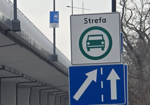 Warszawa zaciska „spalinową” pętlę. W ciągu sześciu lat ponad 0,5 miliona aut nie wiedzie do SCT