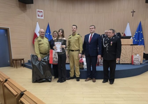 Marcowy dodatek “Z życia szkoły”. Co słychać w LOS – ie?