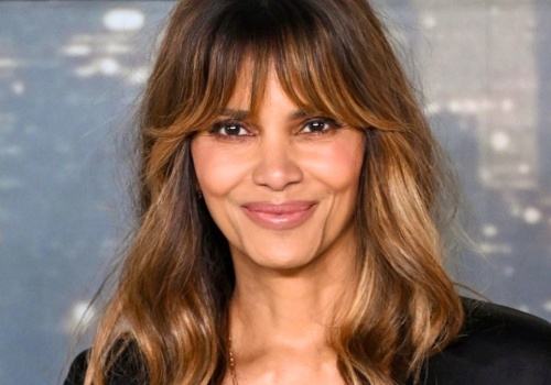 Halle Berry zachwyca nową fryzurą. Aktorka jest mistrzynią metamorfoz