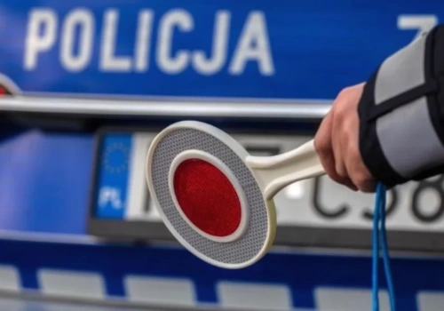 Po alkoholu i bez prawa jazdy wybrał się na przejażdżkę motocyklem. Wpadł koło Ciechanowa