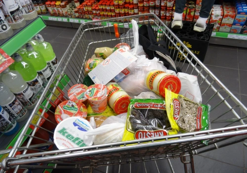 Święta w Polsce i Niemczech: ceny podobne, możliwości zakupowe zupełnie inne