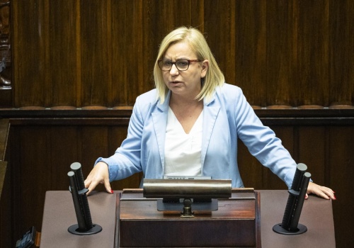 Tuż po świętach Henning-Kloska straci tekę ministra?! Wieści są dla niej szalenie ni…