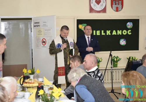 Śniadanie Wielkanocne w MOPS w Sieradzu. Wspólne spotkanie dla 90 osób
