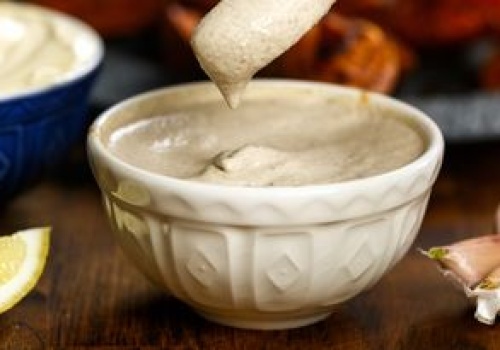 Sam chrzan to nuda. Ten sosik do jajek zachwyci nawet wybredną teściową