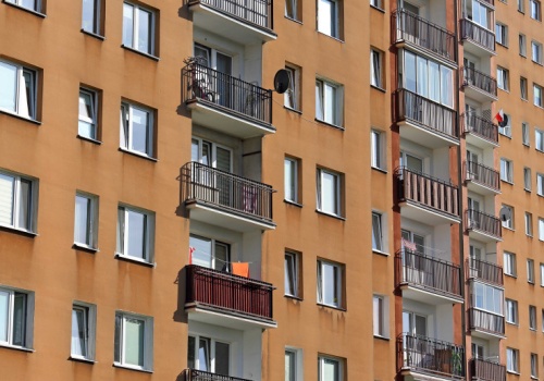 Zakaz montażu w blokach. Skrajne komplikacje dla lokatorów