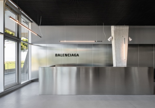 Nowa siedziba Balenciagi. Opuszczona fabryka w Toskanii zyskała nowe życie