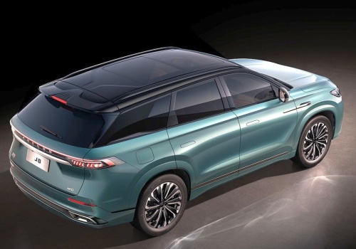 Jaecoo 8 Super Hybrid rusza z przedsprzedażą w Polsce. 7 miejsc, 428 KM i ponad 1000 km zasięgu. Cena?