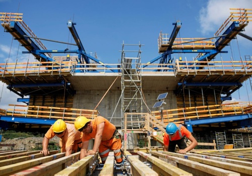 Paradoks bezrobocia w Polsce. Jest najwyższe i najniższe od lat. Jak to możliwe?