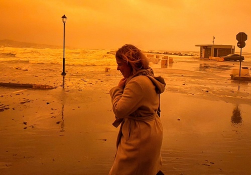 Powietrze zrobiło się czerwone. Polacy kochają tam jeździć