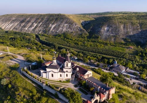 Jeden z najmniej odwiedzanych krajów Europy. Dolecisz za mniej niż 100 zł