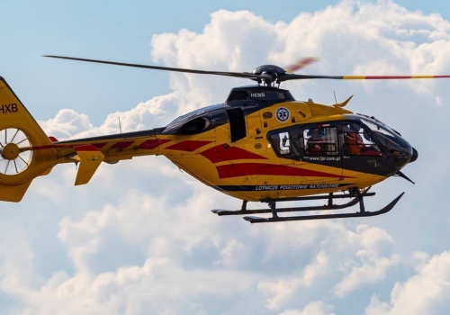 Dramat w Wadowicach. Dziecko wypadło z trzeciego piętra