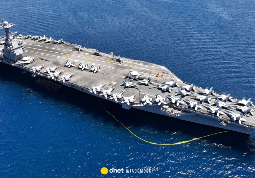 Problemy największego okrętu wojennego świata. Po tygodniach wraca na Morze Śródziemne