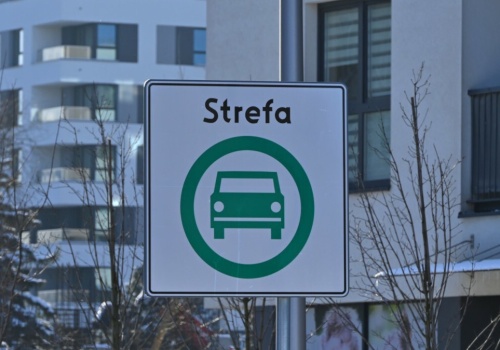 Młodzi kontra Strefa Czystego Transportu. Chcą płacić o połowę mniej
