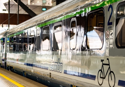 PKP Intercity wzmacnia pociągi na święta. Na tory wyjadą wagony COMBO