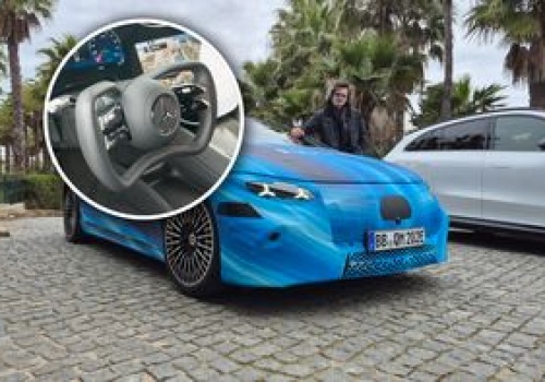 Mercedes z wolantem zamiast kierownicy. Nie oderwiesz od niego rąk