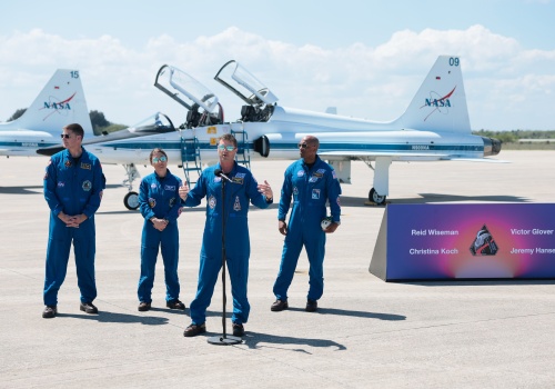Astronauci zbliżają się do Księżyca. Tym razem chodzi o miliardy, a nie wbicie flagi
