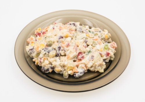 Czy polska sałatka jarzynowa pochodzi ze starożytnego Rzymu? Czy wyewoluowała z antycznej prasałatki?