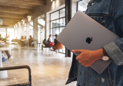 Najnowsze premiery MacBooków od Apple. Co pokazało Apple?