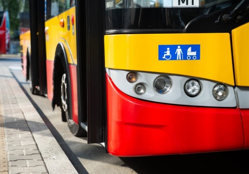 Wielkanoc w Warszawie. Zmiany w kursowaniu komunikacji miejskiej