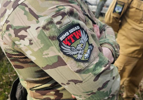 Szczątki drona w woj. opolskim. Trwa akcja służb