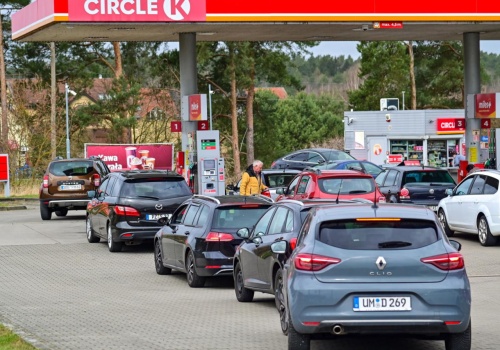 Niemcy przyjeżdżają po tańsze paliwo