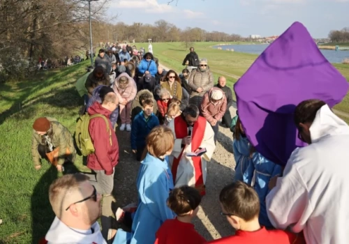 Droga Krzyżowa na wałach na Karłowicach we Wrocławiu