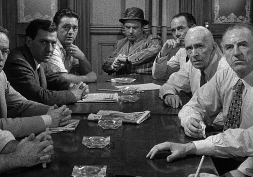 12 gniewnych ludzi (1957) – retro recenzja filmu . Nieugięta dociekliwość