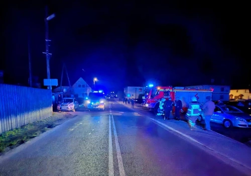 Wypadek w Ujsołach. Samochód wjechał w grupę ludzi, wracających z kościoła