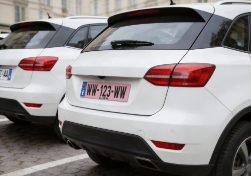 Wprowadzili różowe tablice. Wiadomo, kto może skorzystać. Czy pojawiły się nowe obowiązki?