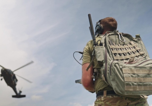 Kto pierwszy znajdzie zaginionego pilota z USA? 