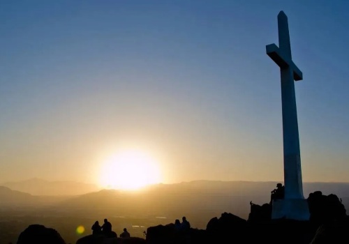 Tomasz Łysiak dla Niezalezna.pl: Więcej światła nam potrzeba – Alleluja!