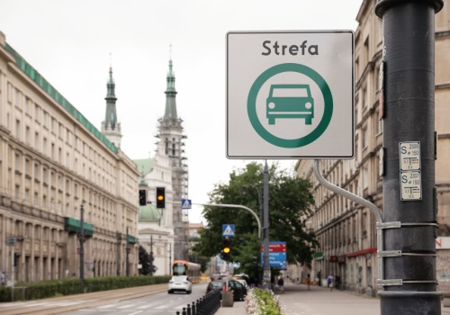 Warszawa uruchamiła nowe kamery. Sprawdzą auto bez zatrzymywania do kontroli