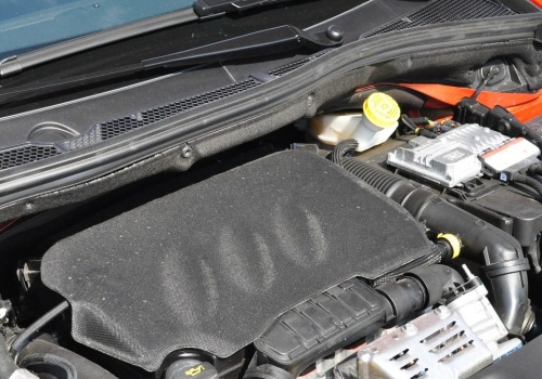 Najgorsze silniki benzynowe ostatnich lat. Mechanik zdradził, których unikać