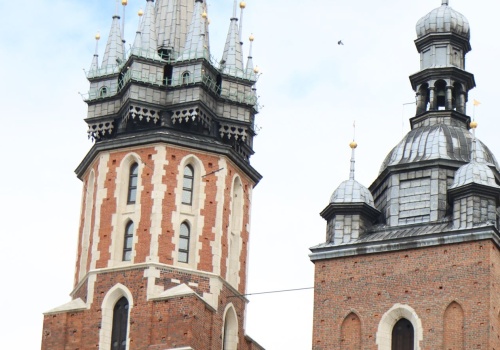 Zmiana na Wieży Mariackiej. Hejnaliści w Krakowie dostaną nowe trąbki