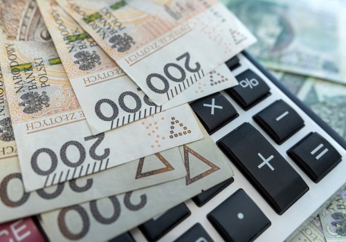 Wyższy próg podatkowy ponad 120 tys. zł i nowa kwota wolna od podatku nie w tym roku