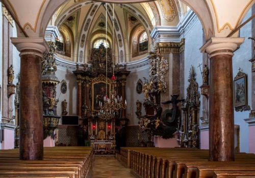 Z zewnątrz kościół jak każdy inny. Nadzwyczajny widok kryje się w środku