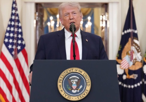 Zestrzelony myśliwiec USA nad Iranem. Trump przekazał nowe informacje o losie załogi