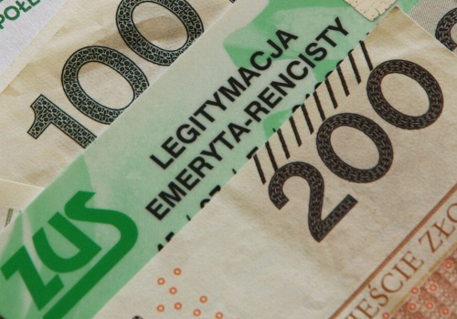 Emeryci mają czas do końca miesiąca. Jeśli tego nie zrobią, ich pieniądze przepadną
