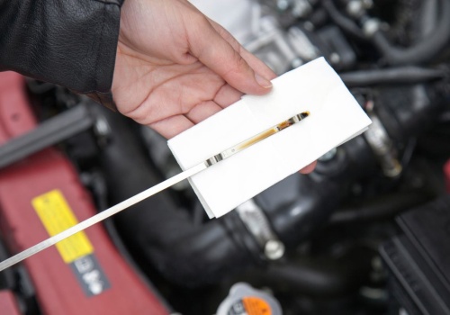 Wiesz, jak poprawnie sprawdzić olej? Większość kierowców robi to źle