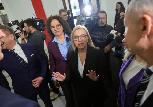 Projekt ustawy o marihuanie trafił do Sejmu. Za kulisami zgrzyty. 