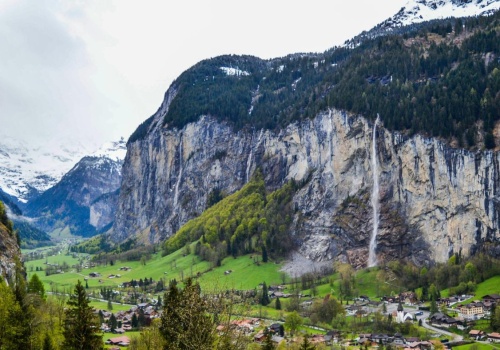 Zjawiskowa dolina pełna wodospadów. Jest ich aż 72. Widoki takie, że szczęka opada
