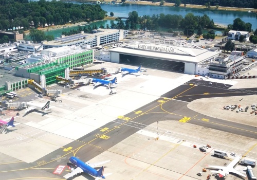 Na czterech włoskich lotniskach może zabraknąć paliwa lotniczego