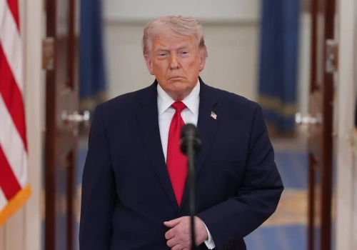 Trump: Otwórzcie tę pie****** cieśninę. Chwała Allahowi