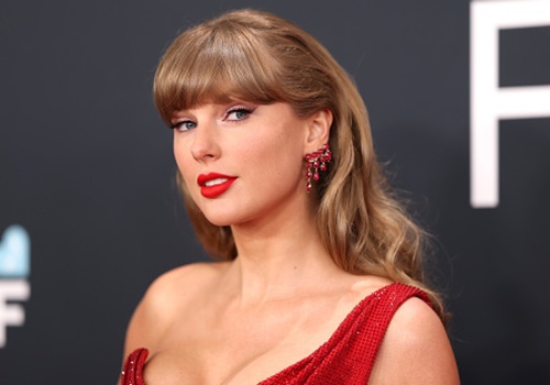 Taylor Swift śpiewa o Elizabeth Taylor. Nowy teledysk podbija sieć