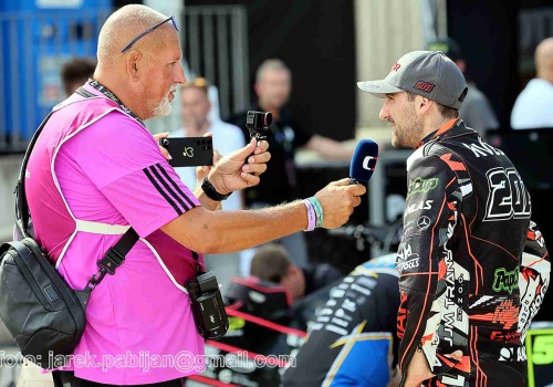 Żużel. Ryzykowano zdrowiem zawodników? „Sędzia chyba tego nie widzi”