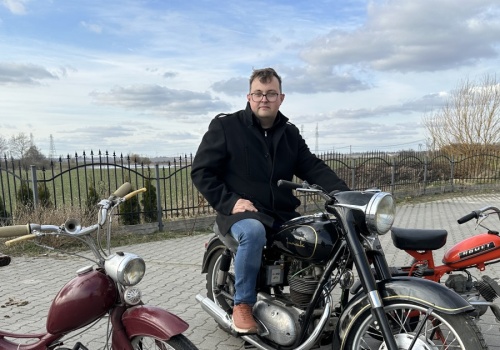 Muzeum w cieniu Dolores. Sentymentalna podróż przez polską motoryzację